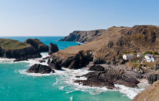 Kynance Cove - The Lizard in Cornwall - ©360º Beaches