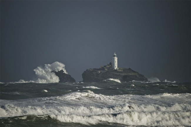 RedBull Storm chase - Gwithian Beach Cornwall 2014 - RedBull / ©Sebastian Marko