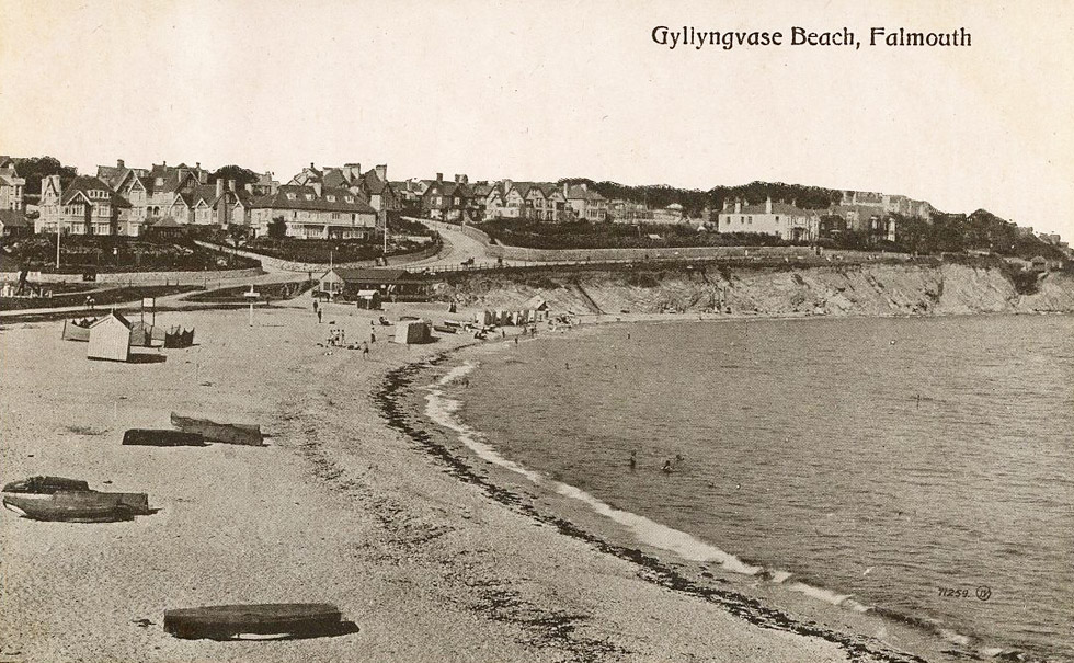 Vintage postcard of Gyllyngvase beach in Falmouth Cornwall