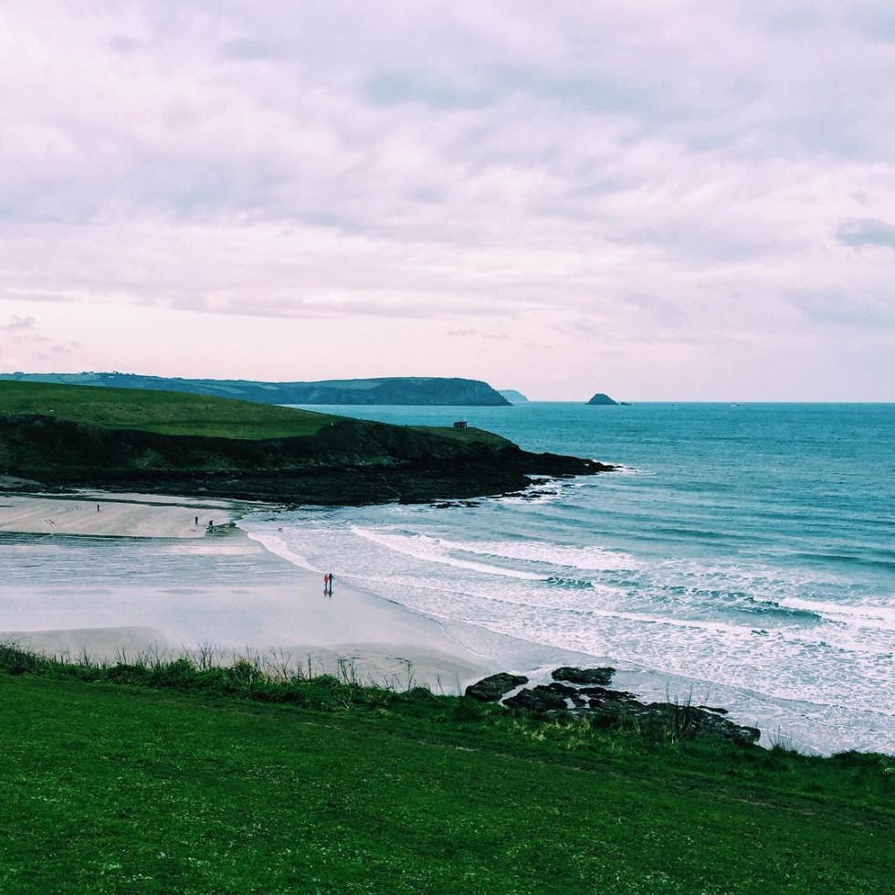 Cornwall Photos - Porthcurnick beach by @bethharris94 on Instagram